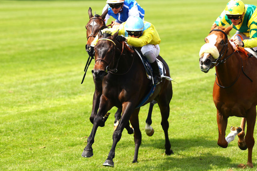 Back in 2019: Cartiem fights her way to the French Oaks