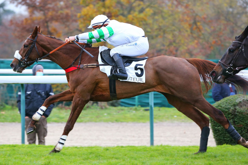 André Michel Mares Hurdle Report: Loradame takes the lead