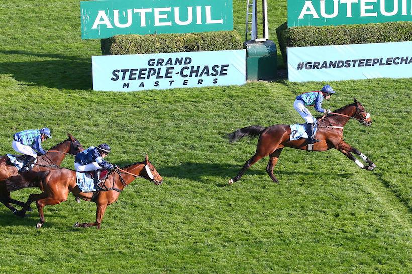 Sel Jem remporte le Prix Troytown sur l'hippodrome d'Auteuil, le 20 mars 2022.